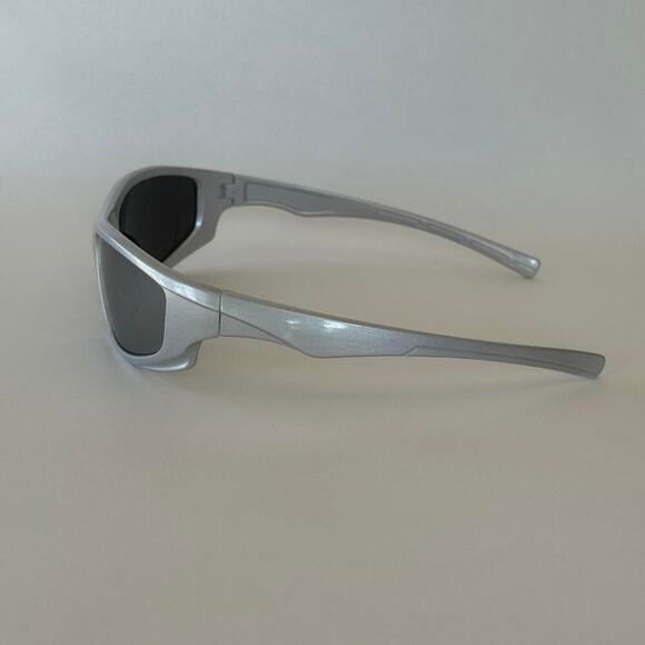 Y2K Vintage Silver Sunglasses Slim Rectangle Unisex UVA UVB Protection New - Picture 4 of 6